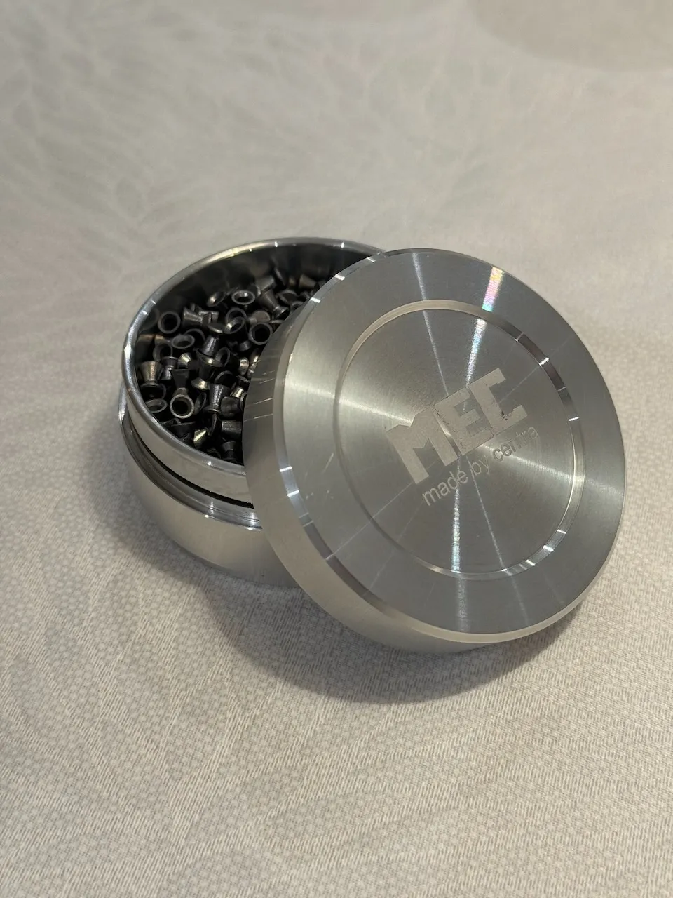 MEC Air Puck
